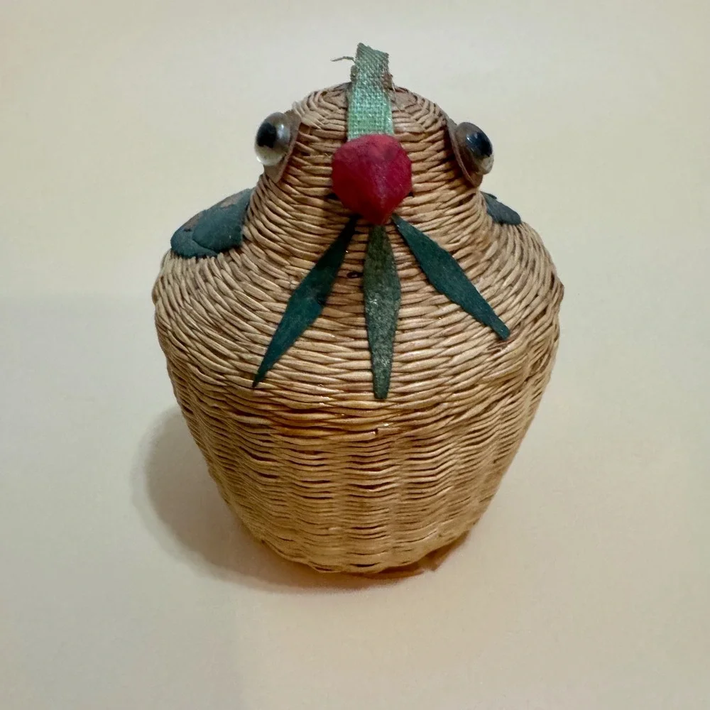 Vintage Wicker Hen on‎ Nest Basket Figural Woven Straw Trinket Box Small 3.5